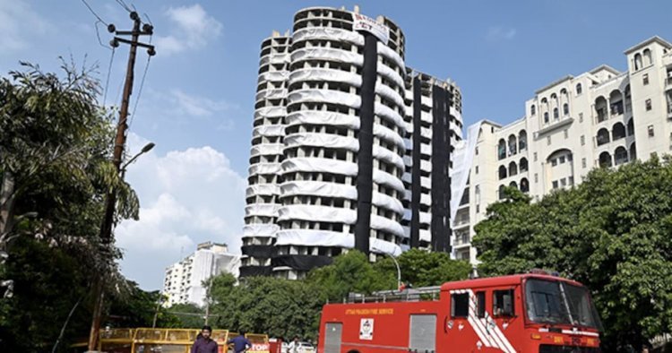 Noida Twin Towers:  ৯ সেকেন্ডে মাটির সঙ্গে মিশবে টুইন টাওয়ার, কত বাসিন্দা ক্ষতিগ্রস্ত হচ্ছে জানেন...