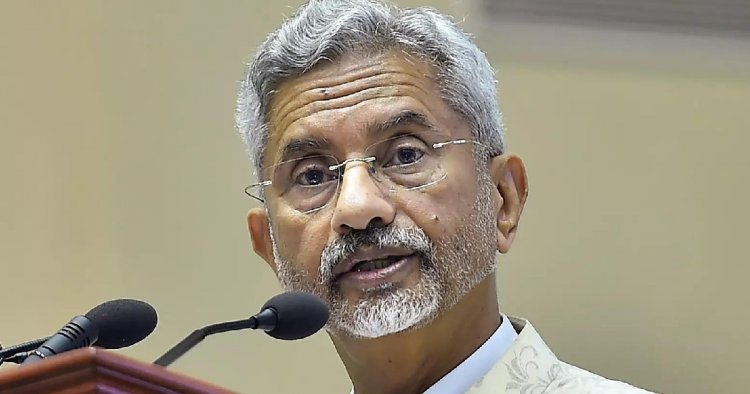 পাকিস্তানকে সামরিক বিমান বিক্রি! আমেরিকাকে তুলোধনা জয়শঙ্করের