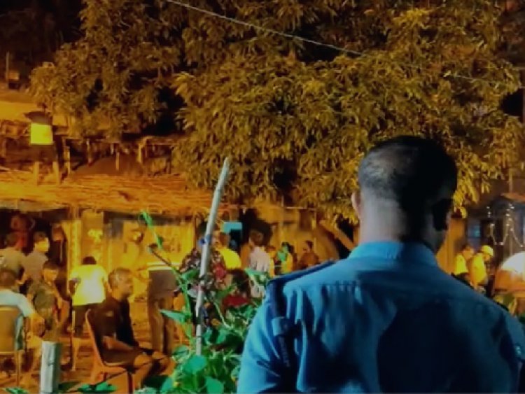বিধ্বংসী অগ্নিকাণ্ডে পুড়ে ছাই মণ্ডপ,  বরাতজোড়ে বড় দুর্ঘটনার থেকে রক্ষা!