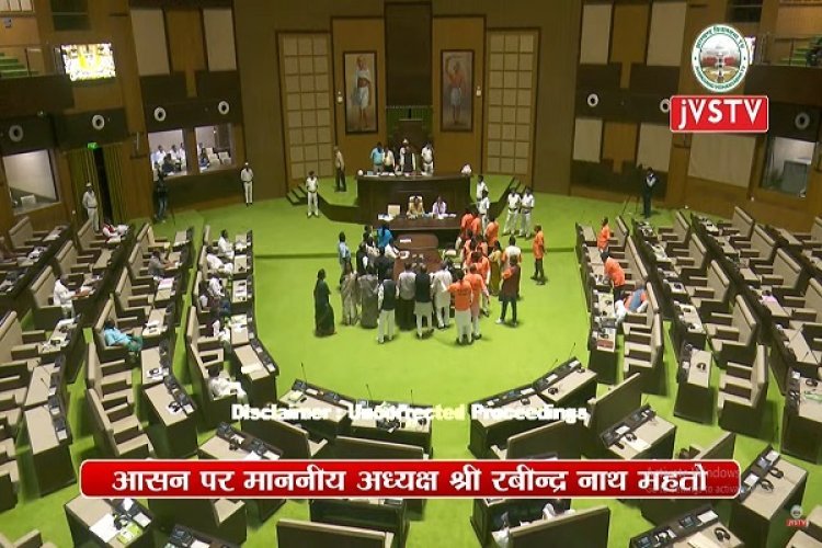 नियोजन नीति पर सरकार की चुप्पी, तो विपक्ष का शोर जारी है।