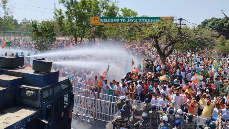 हेमंत सरकार के खिलाफ बीजेपी का हल्ला बोल रहा उग्र, प्रदर्शनकारियों पर आंसूगैस और वाटर कैनन का इस्तेमाल
