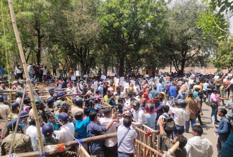 72 घंटे का त्रिदिवसीय छात्र आन्दोलन शुरू, पुलिस को चकमा देकर सीएम आवास के करीब पहुंचे आंदोलनकारी