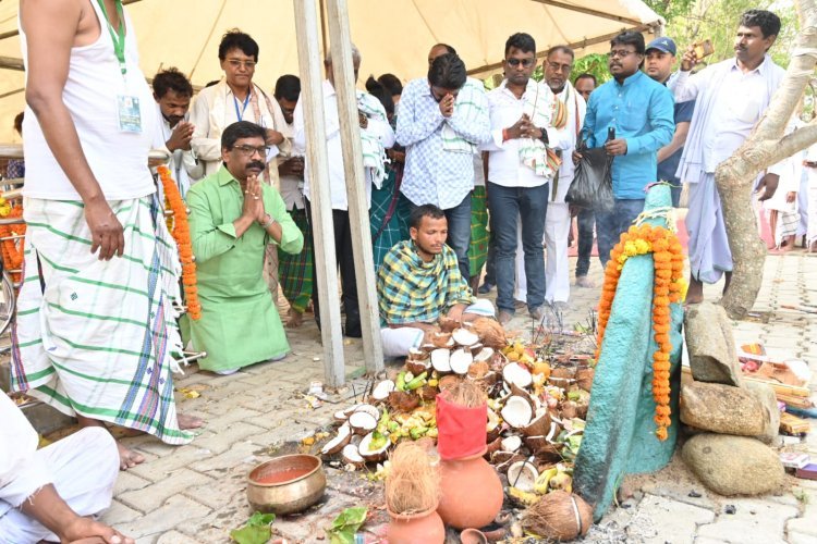 महान संताली साहित्यकार और ओलचिकी के आविष्कारक गुरु गोमके पंडित रघुनाथ मुर्मू की 119 वीं जयंती 