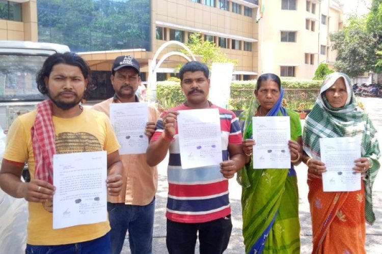 पोटका मे विधवा की जमीन पर भूमिमाफिया ने किया कब्जा उपायुक्त से मिलकर की शिकायत