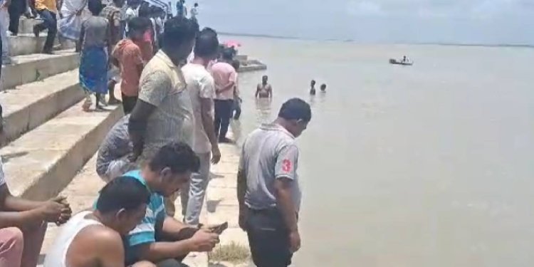 গঙ্গায় স্নান করতে নেমে তলিয়ে গেল ২ নাবালক, চাঞ্চল্য এলাকায়