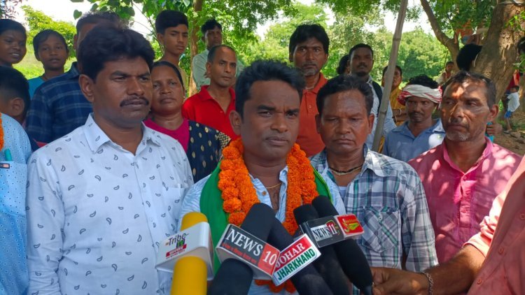 पोटका विधायक श्री संजीव सरदार  किया एक करोड़ की लागत से बनने वाली सड़क का शिलान्यास*