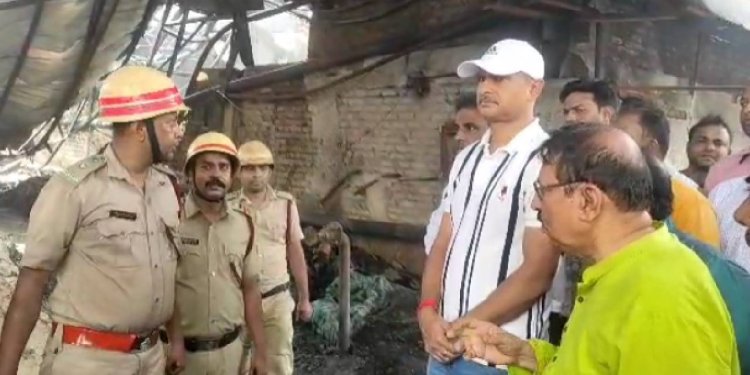 বোধনের আগেই বিসর্জনের সুর, প্লাস্টিক কারখানায় অগ্নিকাণ্ডে অথৈ জলে ৩ হাজার শ্রমিক পরিবার