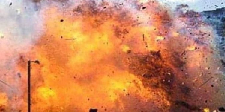 Fire Crackers Blast: বাংলায় ফের বেআইনি বাজি কারখানায় বিস্ফোরণ, হত অন্তত ৮