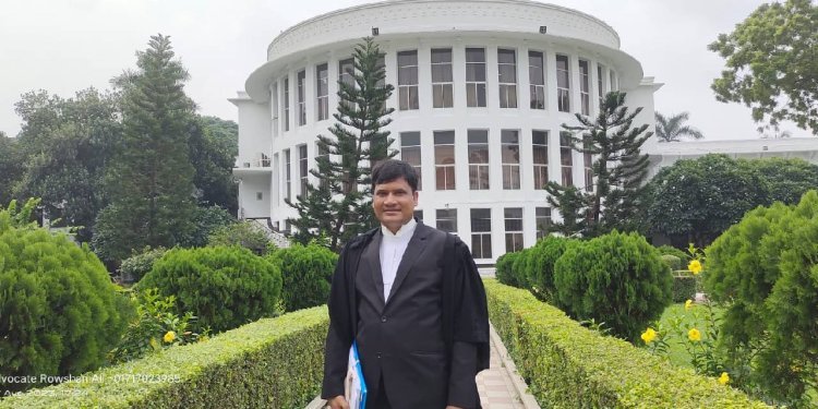 ইতিহাসে প্রথম! বাংলাদেশ সুপ্রিম কোর্টের বিচারপতি হলেন সাঁওতাল যুবক