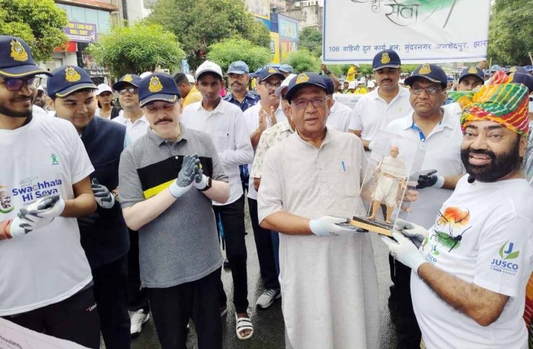 जमशेदपुर : स्वच्छ भारत मिशन के तहत नए अंदाज में पप्पू सरदार ने दिया स्वच्छता का संदेश