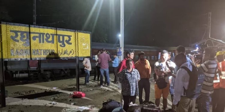 Bihar Train Accident: বক্সারে ট্রেন দুর্ঘটনায় বাতিল বহু ট্রেন, কোন পথ দিয়ে পৌঁছবেন গন্তব্যে জানুন
