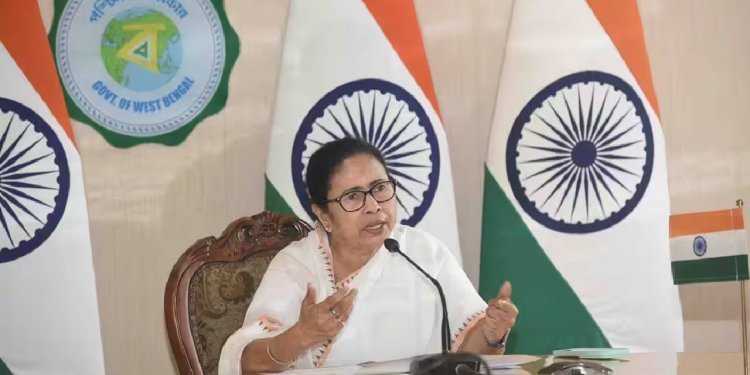 Mamata Cabinet Meeting: কালীঘাটের বাড়িতেই শুরু মন্ত্রিসভার বৈঠক, নেওয়া হবে গুরুত্বপূর্ন সিদ্ধান্ত