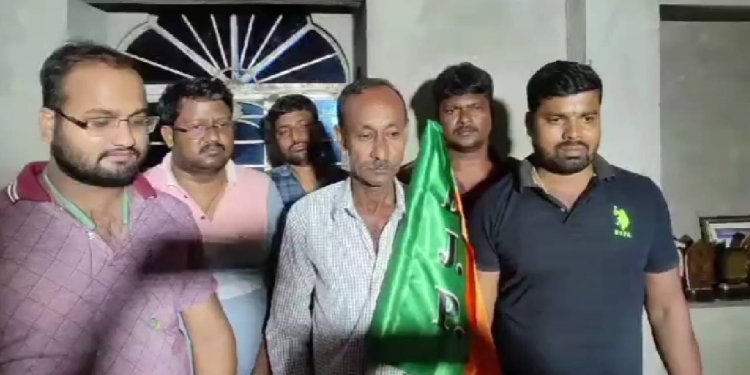BJP News: ২৪-এর আগেই ভাঙন! 'ফুল' বদল তৃণমূলের জয়ী পঞ্চায়েত সদস্যর