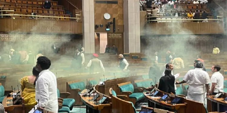 Lok Sabha security lapse: লস্কর জঙ্গি হামলার ২২ বছর পূর্তি, সংসদে আগুন্তকের অনুপ্রবেশে শিহরিত বিমান বন্দ্যোপাধ্যায়