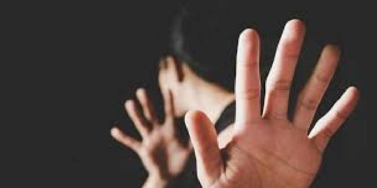 Crime News:  মাঝরাতে  নাবালিকার সঙ্গে চরমকাণ্ড প্রতিবেশী যুবকের!