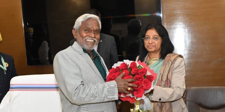 সাসপেন্সে ইতি! মুখ্যমন্ত্রী পদে শপথ চম্পাই সোরেনের