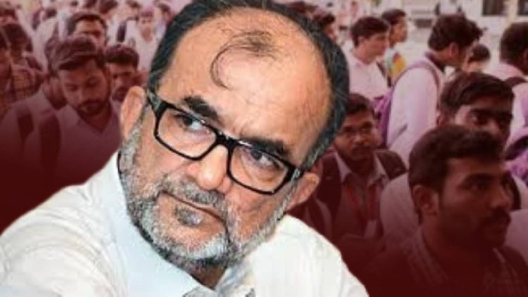 বিকাশরঞ্জন ভট্টাচার্যকে ঘিরে ক্ষোভ, আদালতে বিক্ষোভ চাকরিপ্রার্থীদের