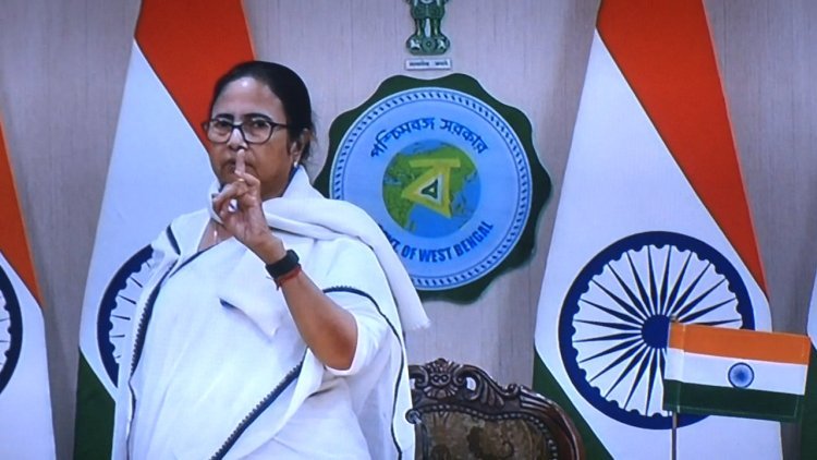 পুর উন্নয়নে তীব্র ঢিলেমি প্রশাসকদের, বৈঠকে রণংদেহী মুখ্যমন্ত্রী