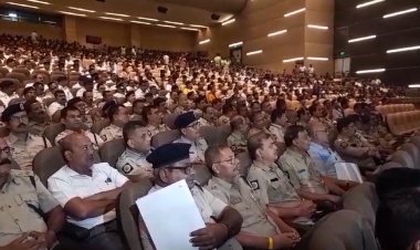 আরজি কর আবহে পুজো মণ্ডপে বিশৃঙ্খলা হলে কী ভূমিকা পুলিশের? প্রস্তুতি বৈঠক কলকাতা পুলিশের